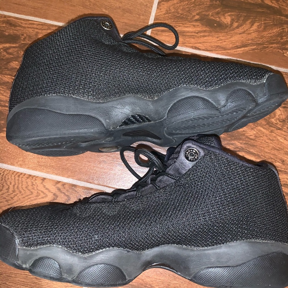 Jordan Horizon Low Triple Black 7Y